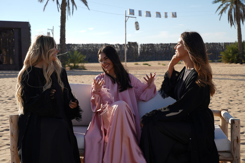 Comment laver votre abaya sans l’abîmer : guide complet pour chaque tissu.